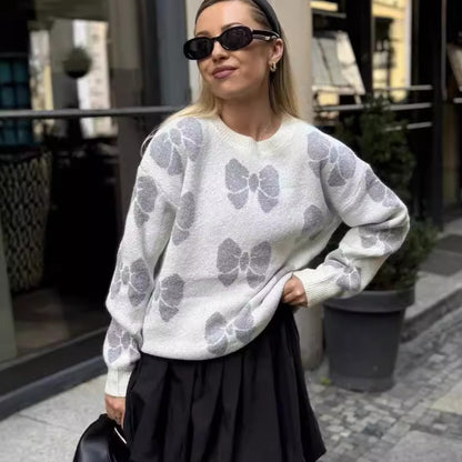 Pull en tricot pour femmes avec un motif floral et un élégant col rond Chic und Stil