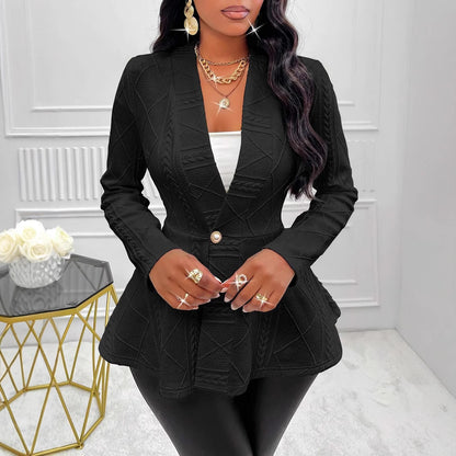 Blazer féminin à la mode avec design texturé et détails cintrés Chic und Stil