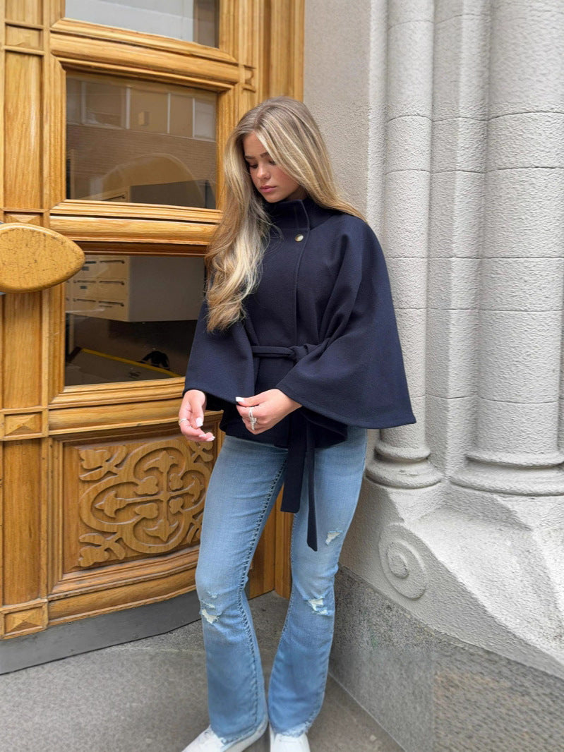 Dames Cape moderne avec ceinture à la taille Chic und Stil