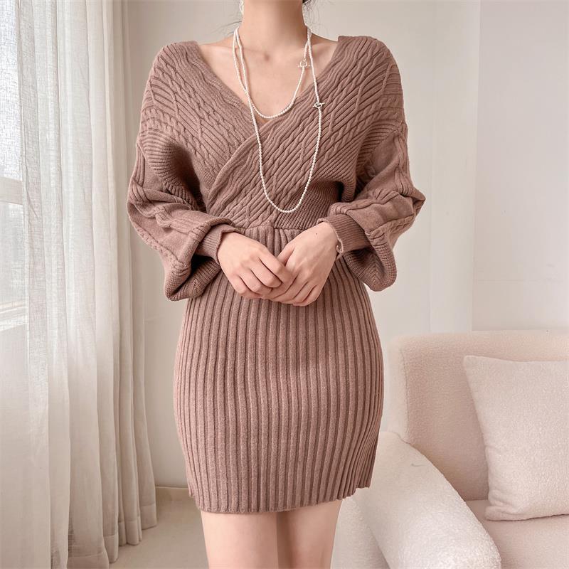 Dames Élégante robe en tricot avec décolleté en V et haut texturé Chic und Stil