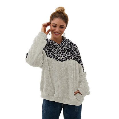 Dames Pull en teddy confortable avec capuche et motif léopard Chic und Stil