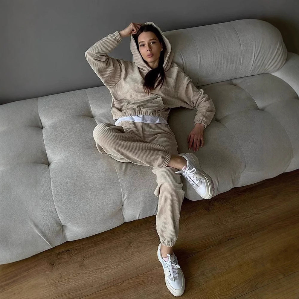 Dames doux ensemble à capuche en cordon avec taille élastique Chic und Stil