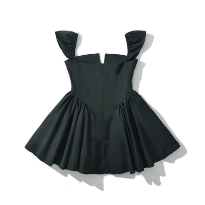 Robe à manches bouffantes pour femmes avec une silhouette cintrée et un ourlet à volants élégant Chic und Stil