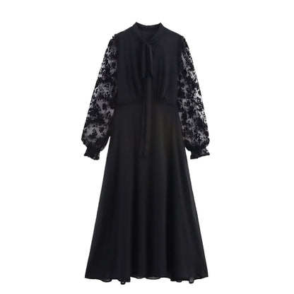 Robe maxi femme avec haut en dentelle floral et élégant ceinturon à nouer Chic und Stil