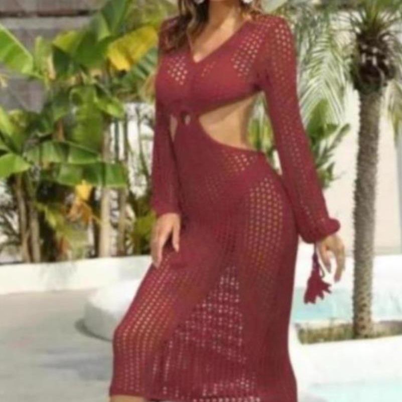 Robe maxi en crochet pour femmes avec des détails découpés et une ceinture décorative Chic und Stil