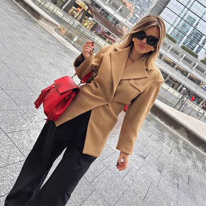 Dames blouson élégant oversize avec détails de boutons et silhouette contemporaine Chic und Stil