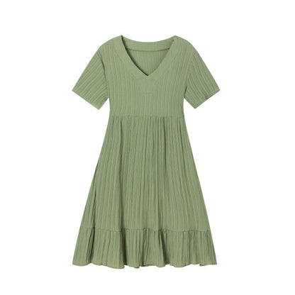 Robe fluide à volants pour femmes avec décolleté en V Chic und Stil