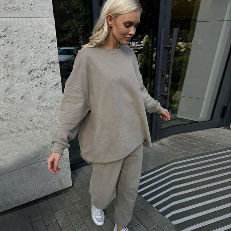 Chic Sweatshirt and Jogging Pants Set for Women