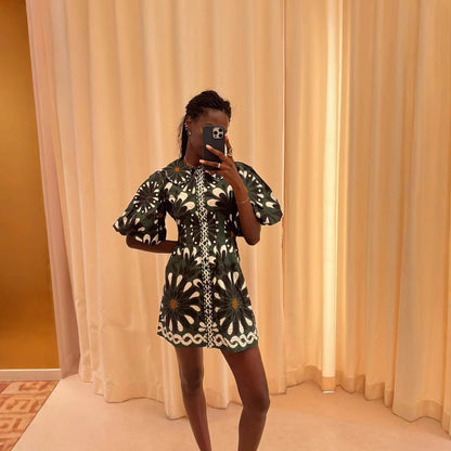 Robe dames avec motif floral et col Chic und Stil