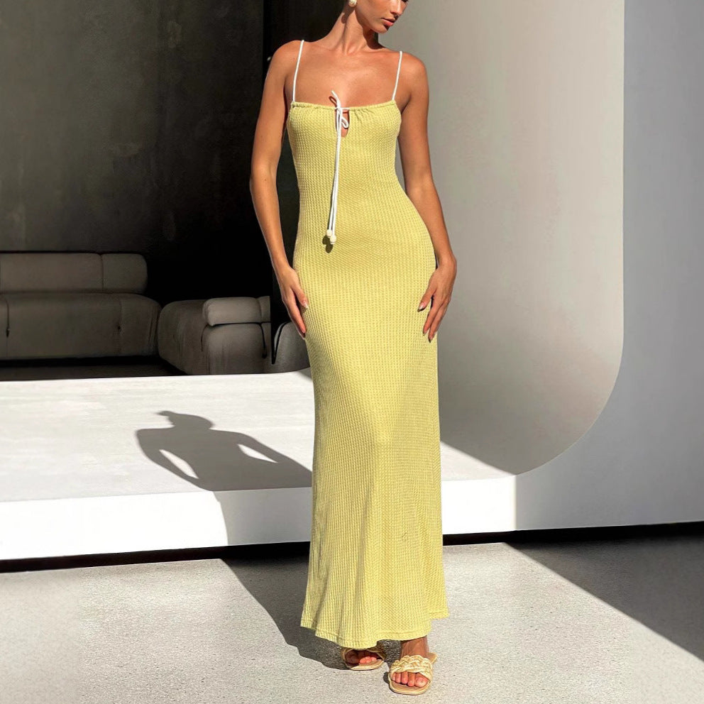 Robe maxi pour femmes avec un délicat design en côtes et un décolleté ajustable Chic und Stil