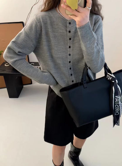 Cardigan à boutons élégant pour femmes en laine de haute qualité Chic und Stil