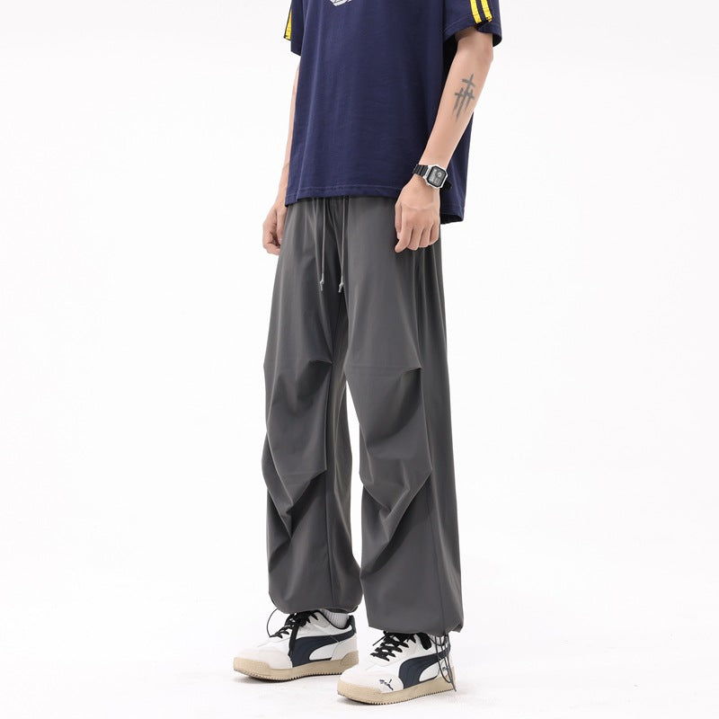 Loose sports pants for men with a remarkable draped design Chic and Style