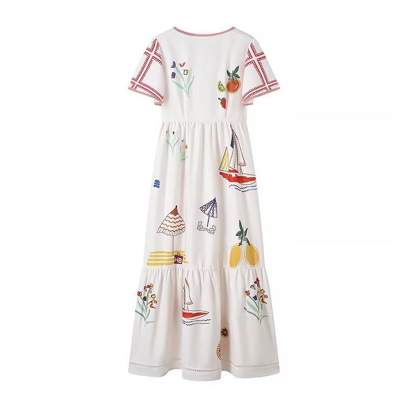 Robe d'été pour femmes avec un design brodé coloré et une coupe décontractée Chic und Stil