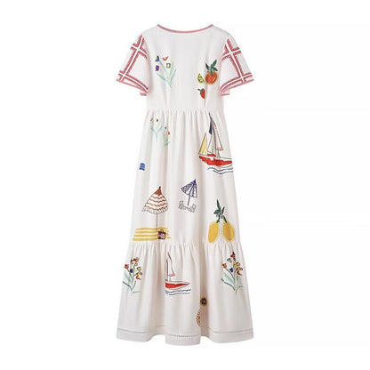 Robe d'été pour femmes avec un design brodé coloré et une coupe décontractée Chic und Stil