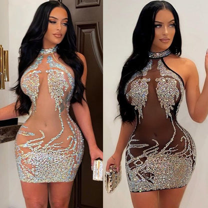 Robe mini avec un décolleté halter ornée de pierres précieuses pour femmes Chic und Stil