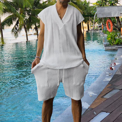 Ensemble décontracté pour hommes avec haut à manches courtes et shorts au design structuré Chic und Stil