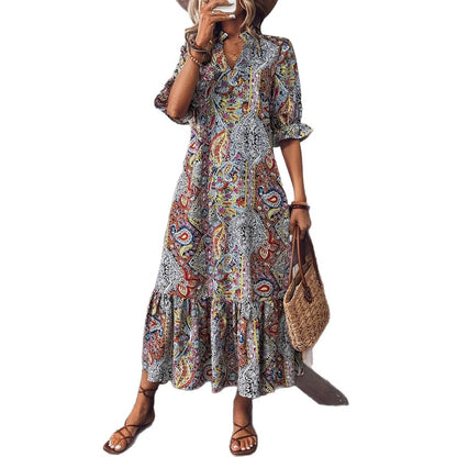 Robe maxi femme avec motif Paisley coloré et volant à la mode Chic und Stil