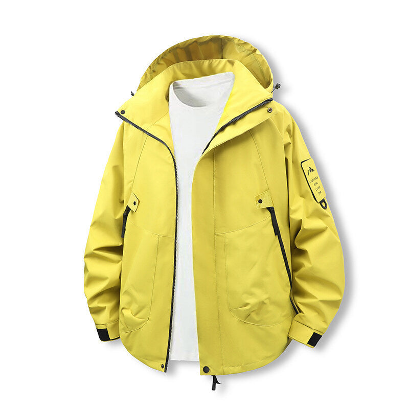 Functional and water-repellent outdoor jacket for men with adjustable hood collar Chic und Stil