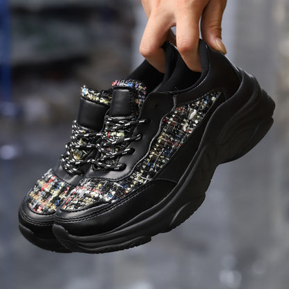 Baskets pour femmes avec un matériau supérieur texturé et une semelle respirante Chic und Stil