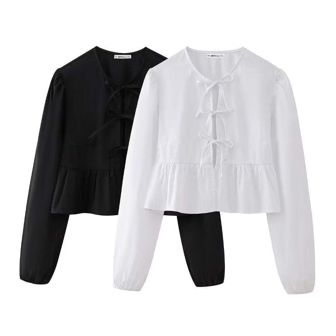 Chemisier femme avec des détails romantiques en volants et un nœud Chic und Stil