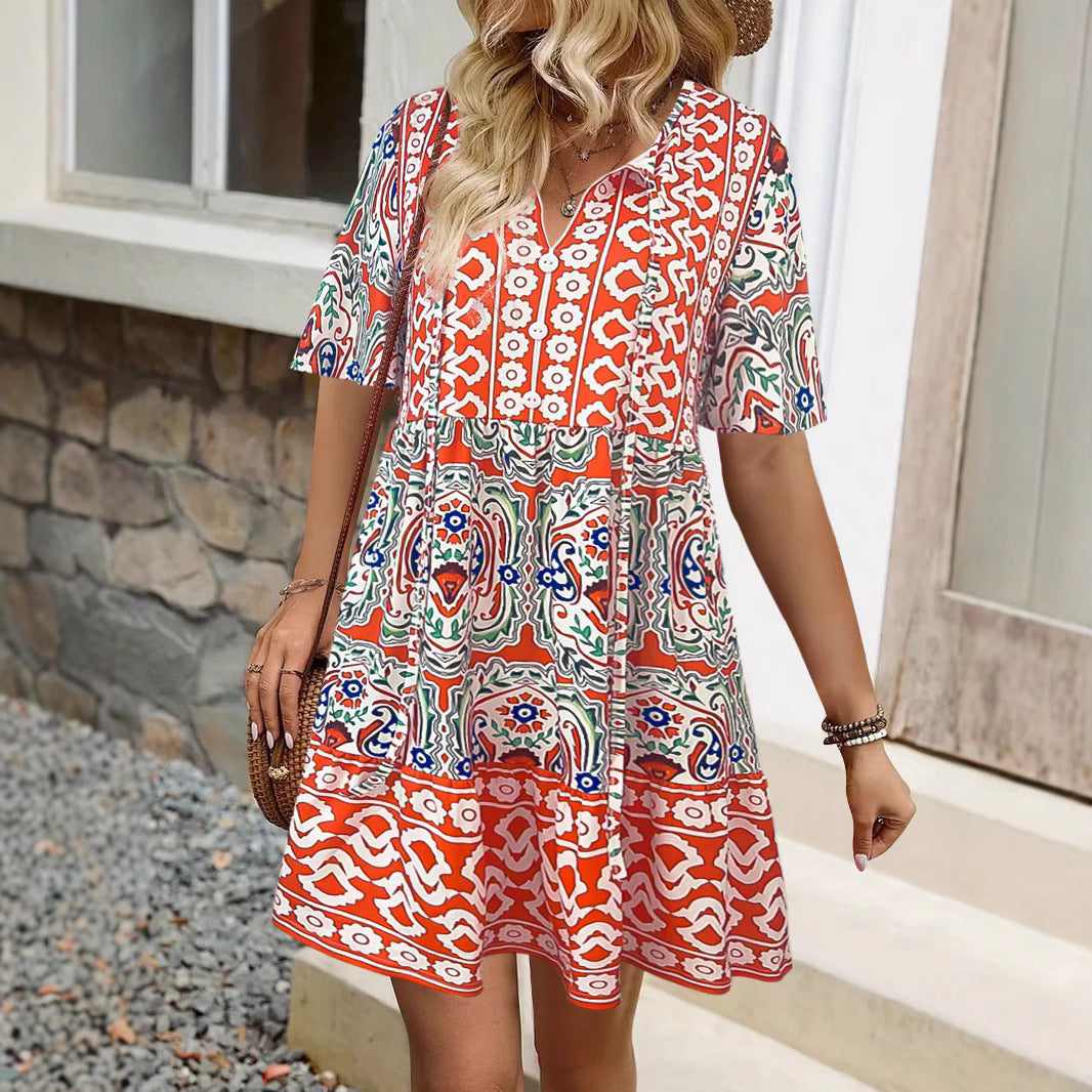 Robe d'été légère pour femmes avec une coupe flatteuse pour les courbes et un motif ludique Chic und Stil