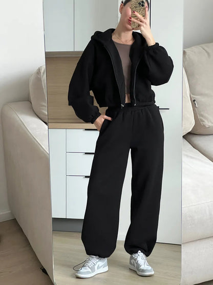 Casual sweatshirt set for women and wide jogger pants Chic and Style