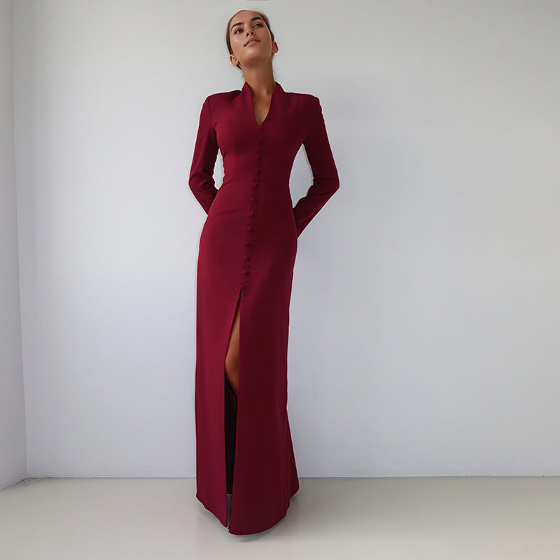 Robe maxi élégante pour femmes avec une coupe cintrée et des boutons Chic und Stil