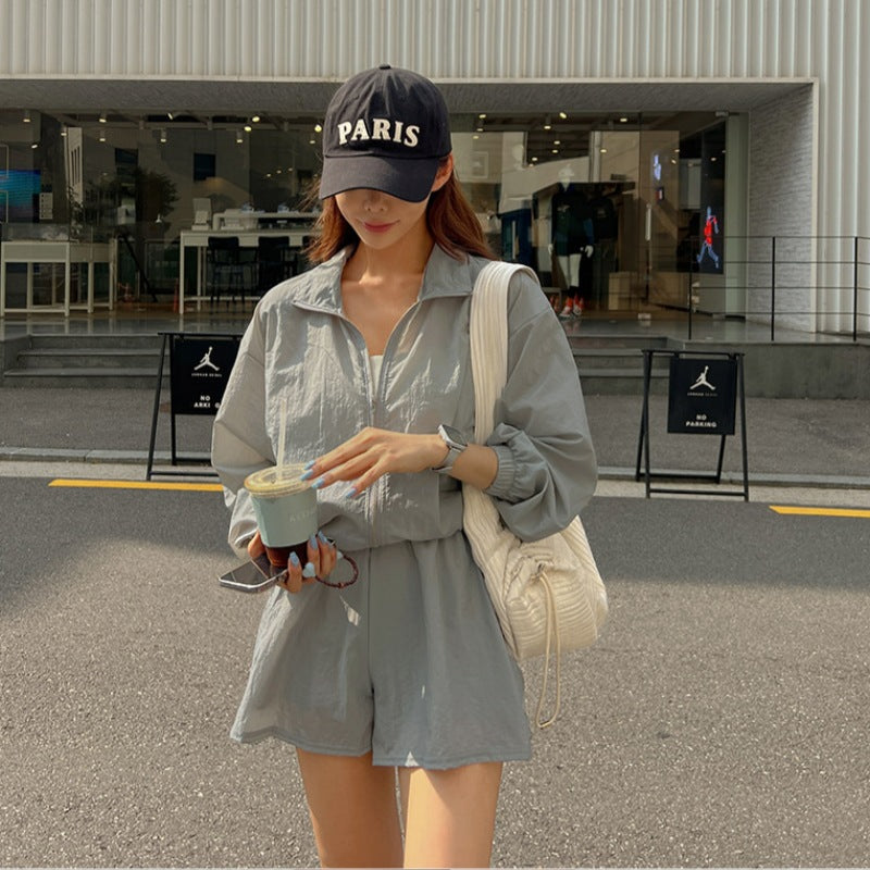 Ensemble de veste de sport légère et de shorts pour femme Chic & Stil