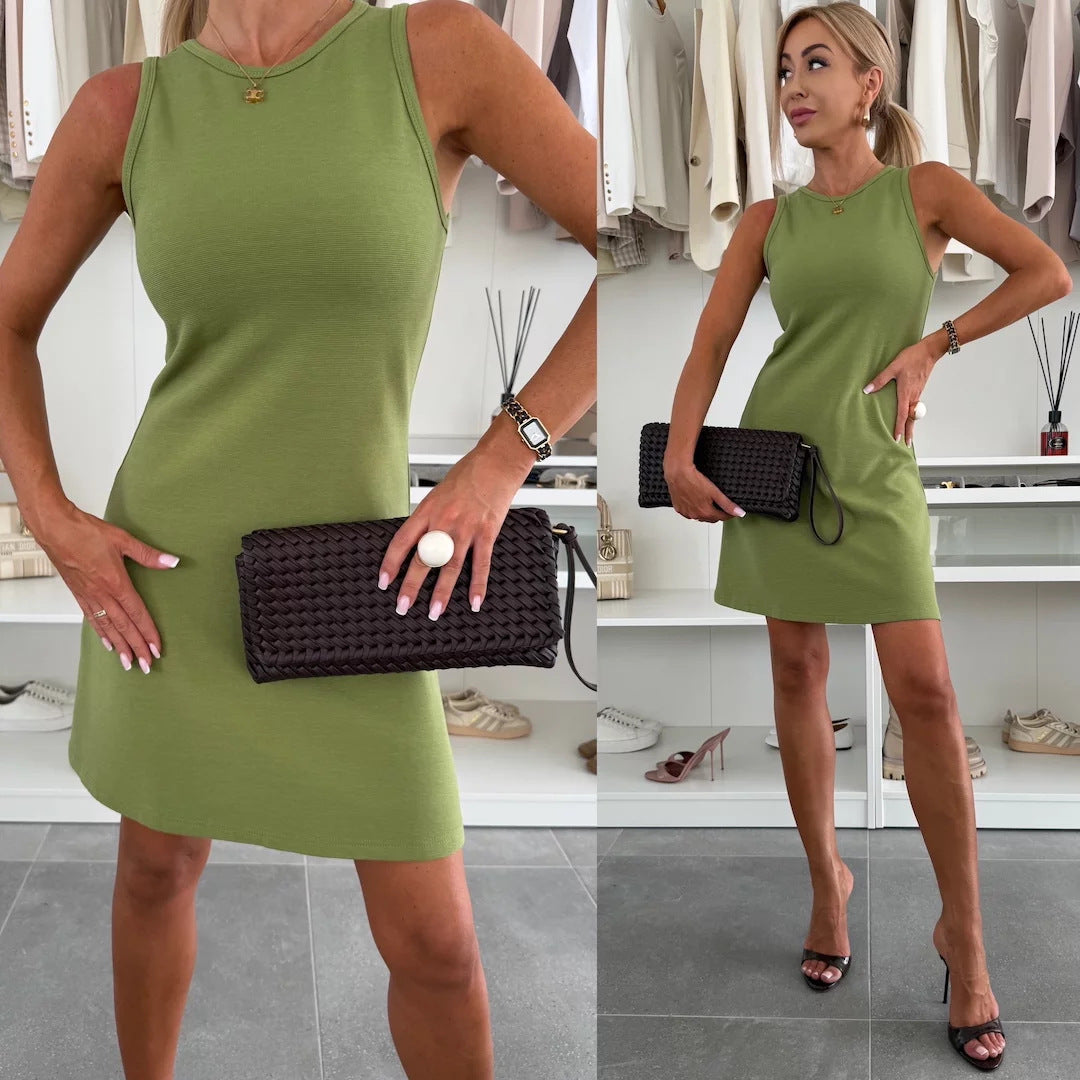 Robe sans manches élégante pour dames avec une silhouette ajustée Chic und Stil