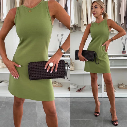 Robe sans manches élégante pour dames avec une silhouette ajustée Chic und Stil