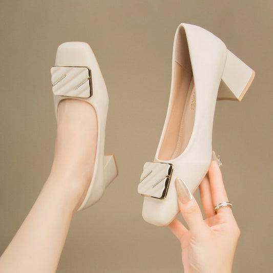 Dames élégantes escarpins à bout carré et boucle à la mode Chic und Stil