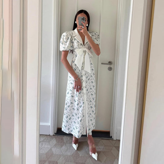 Robe maxi pour femmes avec manches bouffantes et ceinture en sash Chic und Stil
