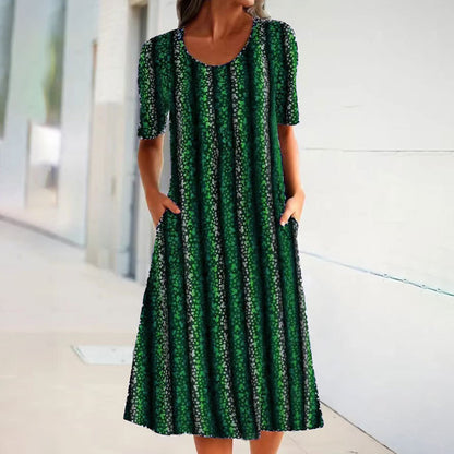 Robe midi pour femmes avec un motif à rayures florales et des poches latérales pratiques Chic und Stil