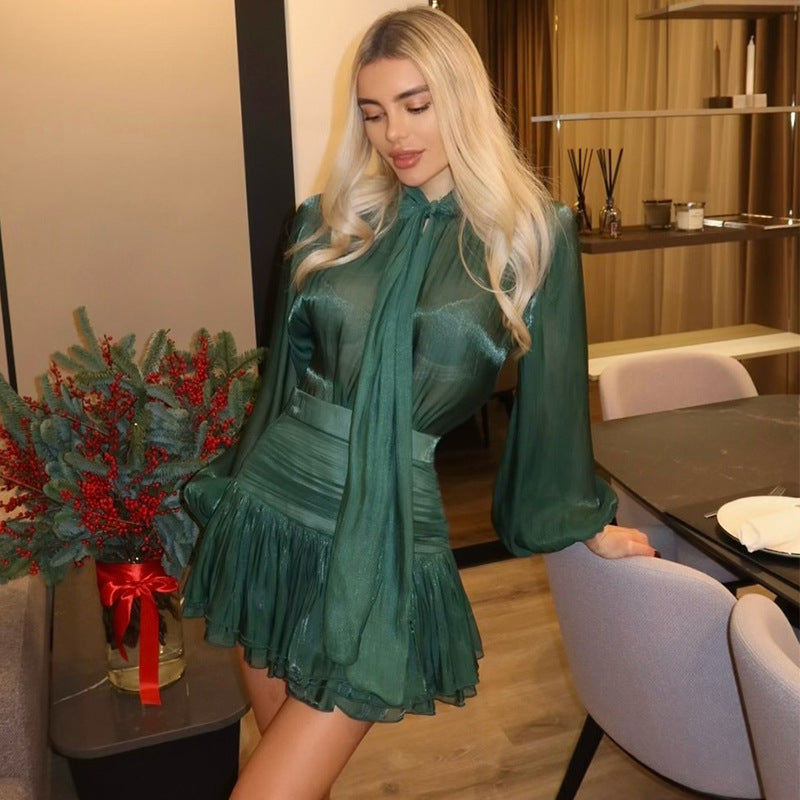 Dames Élégante Robe Mini avec Détail de Volant Generux et Manches Transparents Chic und Stil