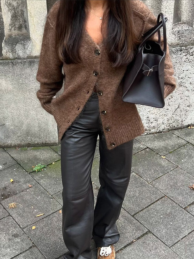 Cardigan pour femmes en tissu tricoté doux avec fermeture à boutons Chic und Stil