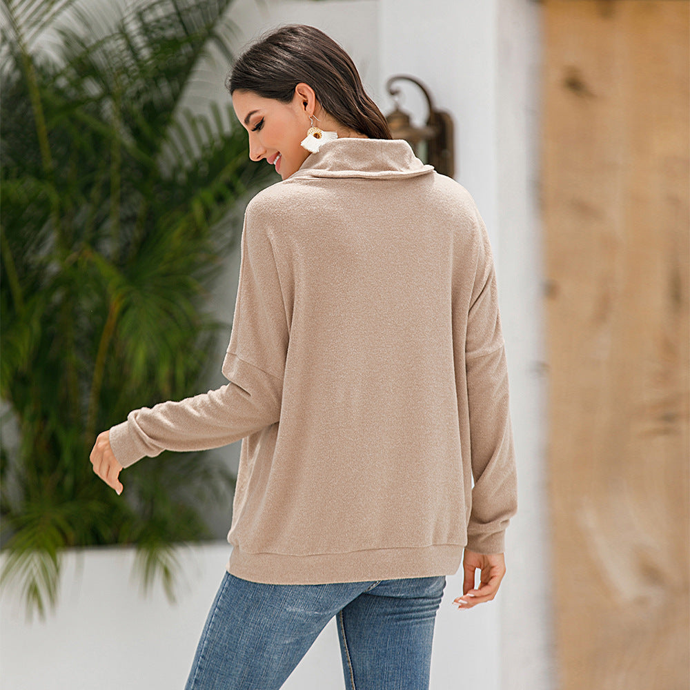 Pull à capuche pour femmes avec coupe asymétrique et poches pratiques Chic und Stil