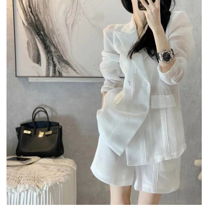 Ensemble de veste à double boutonnage texturé et shorts pour femmes Chic und Stil