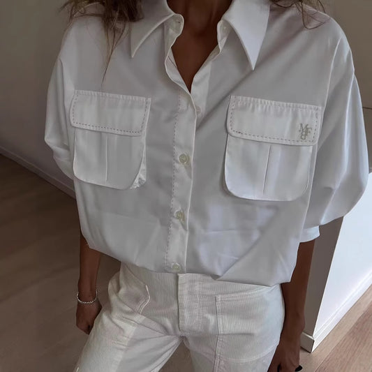 Chemisier pour femmes avec coupe décontractée et poches poitrine pratiques Chic und Stil