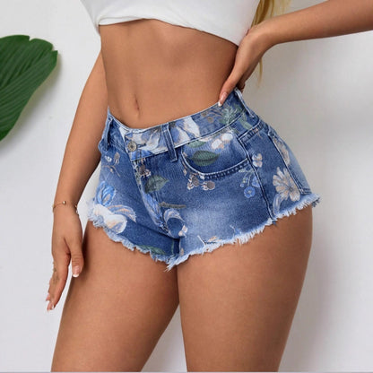 Ensemble de crop-top en denim et shorts pour femmes avec design floral Chic und Stil
