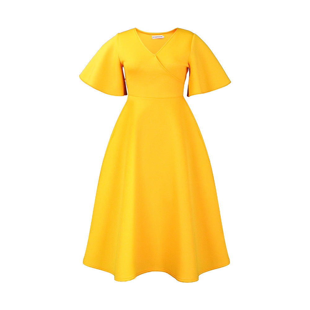 Robe portefeuille pour femmes avec une coupe fluide et des manches volumineuses Chic und Stil