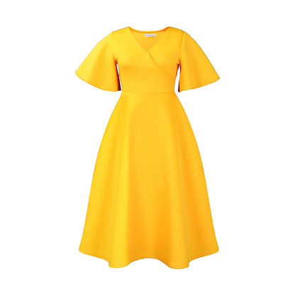 Robe portefeuille pour femmes avec une coupe fluide et des manches volumineuses Chic und Stil
