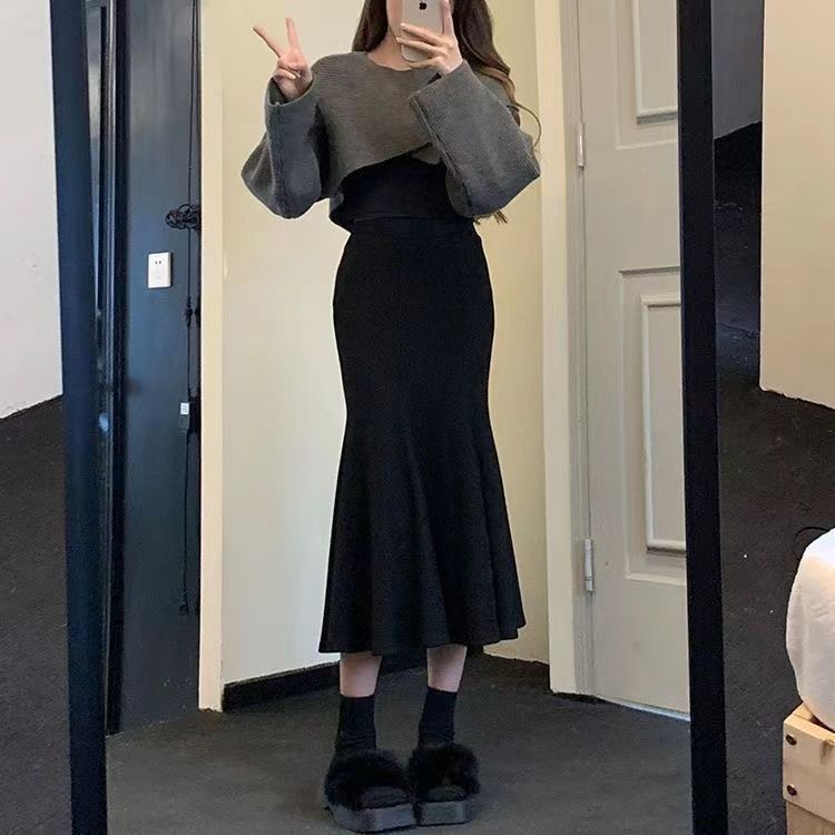 Ladies elegant wrap skirt with flared fashionable shape Chic und Stil