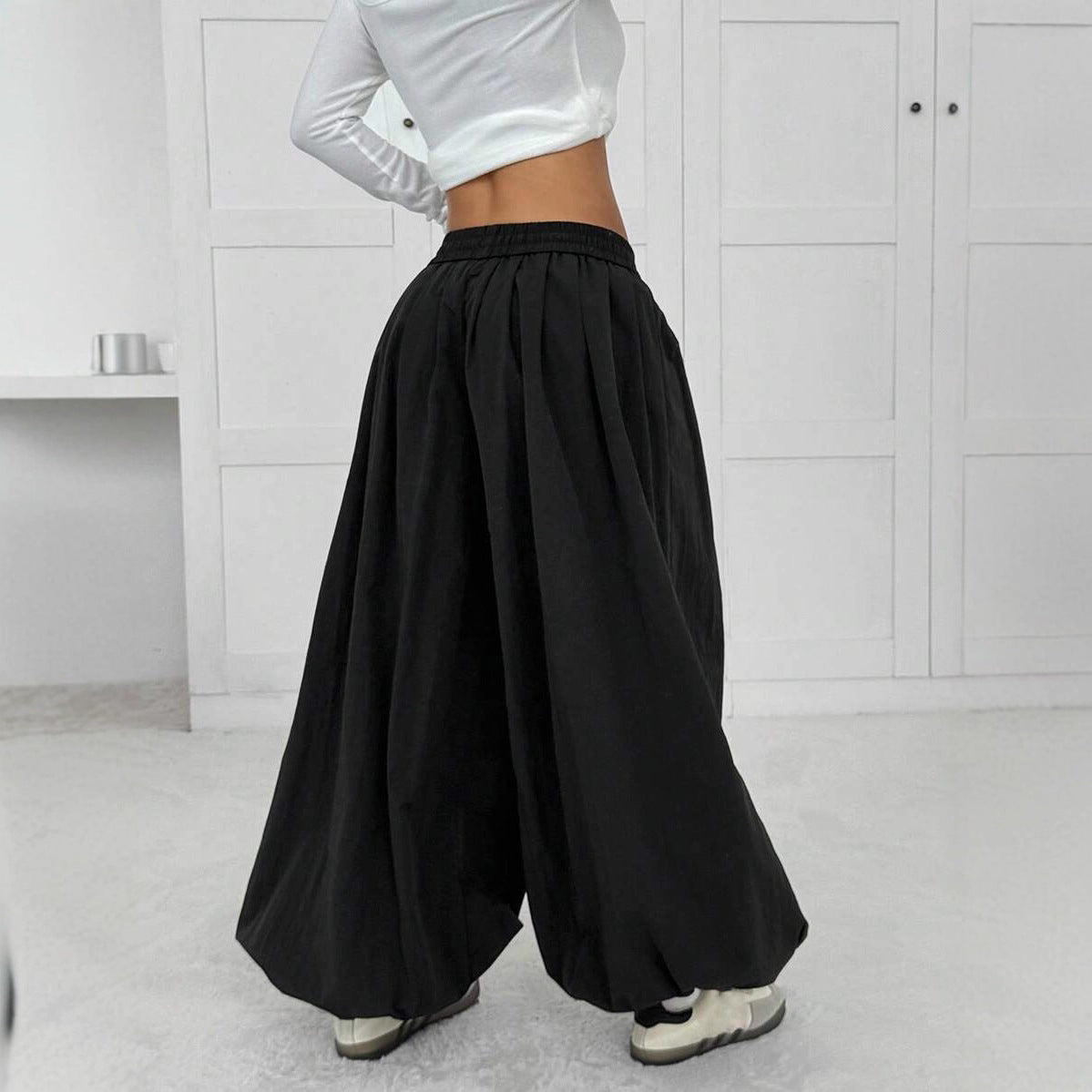 Women's Palazzo Pants, wide cut, with elastic waistband and side pockets Chic and Style