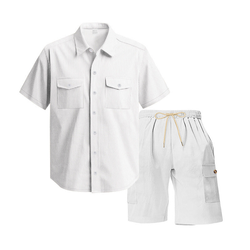 Chemise décontractée pour hommes et ensemble de shorts avec poches poitrine pratiques et taille élastique Chic und Stil