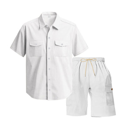 Chemise décontractée pour hommes et ensemble de shorts avec poches poitrine pratiques et taille élastique Chic und Stil