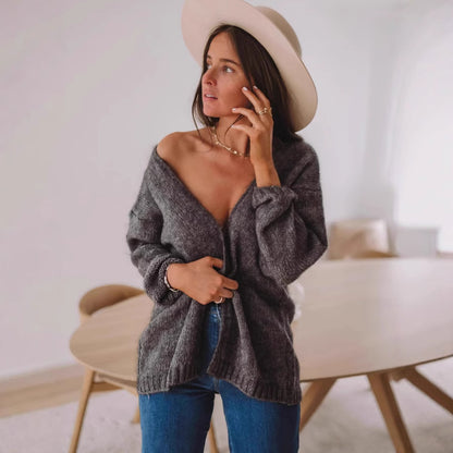 Pull léger pour femmes avec épaule dénudée et motif tricot doux Chic und Stil