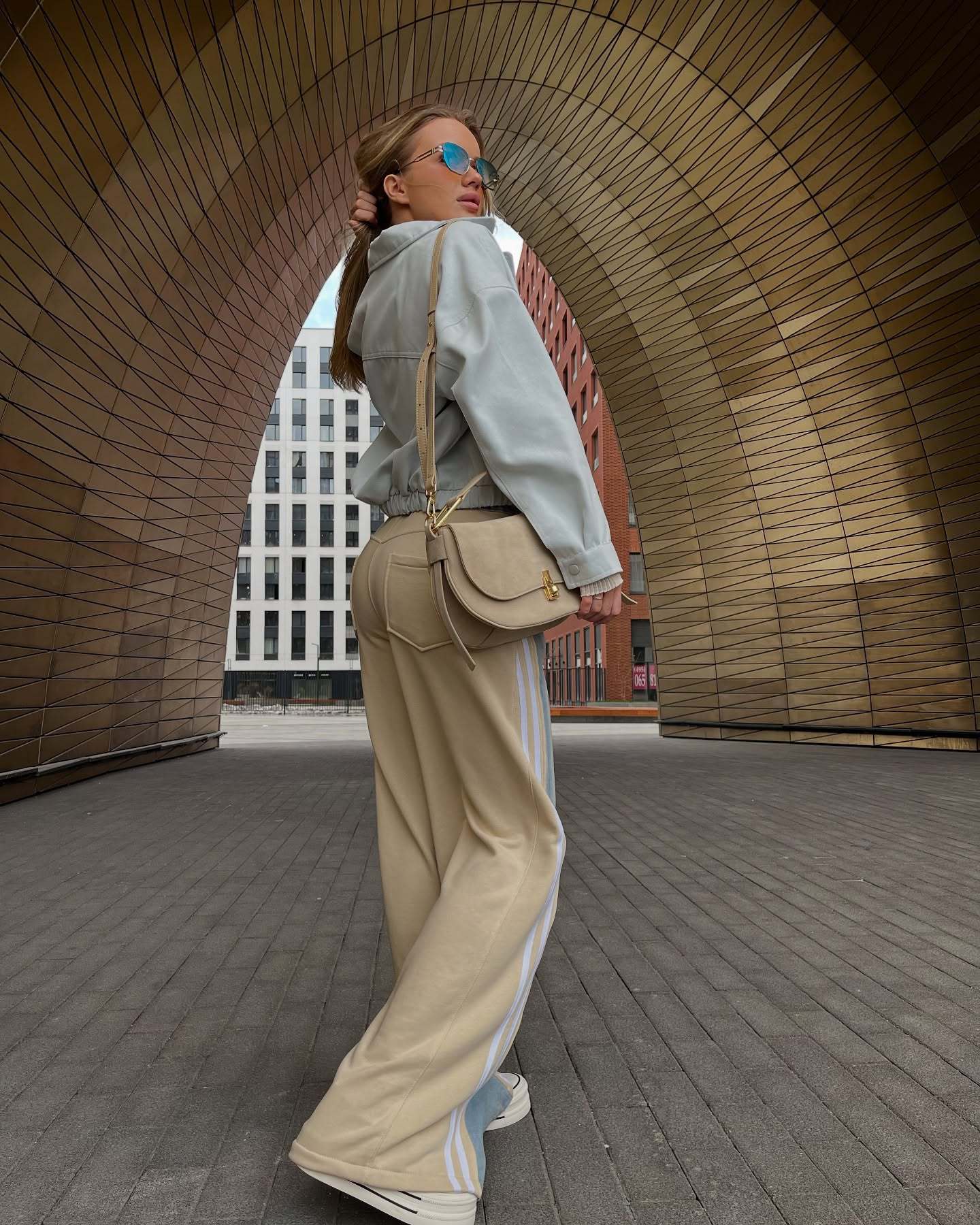 Casual high-waisted pants for women with a striped design Chic and Style