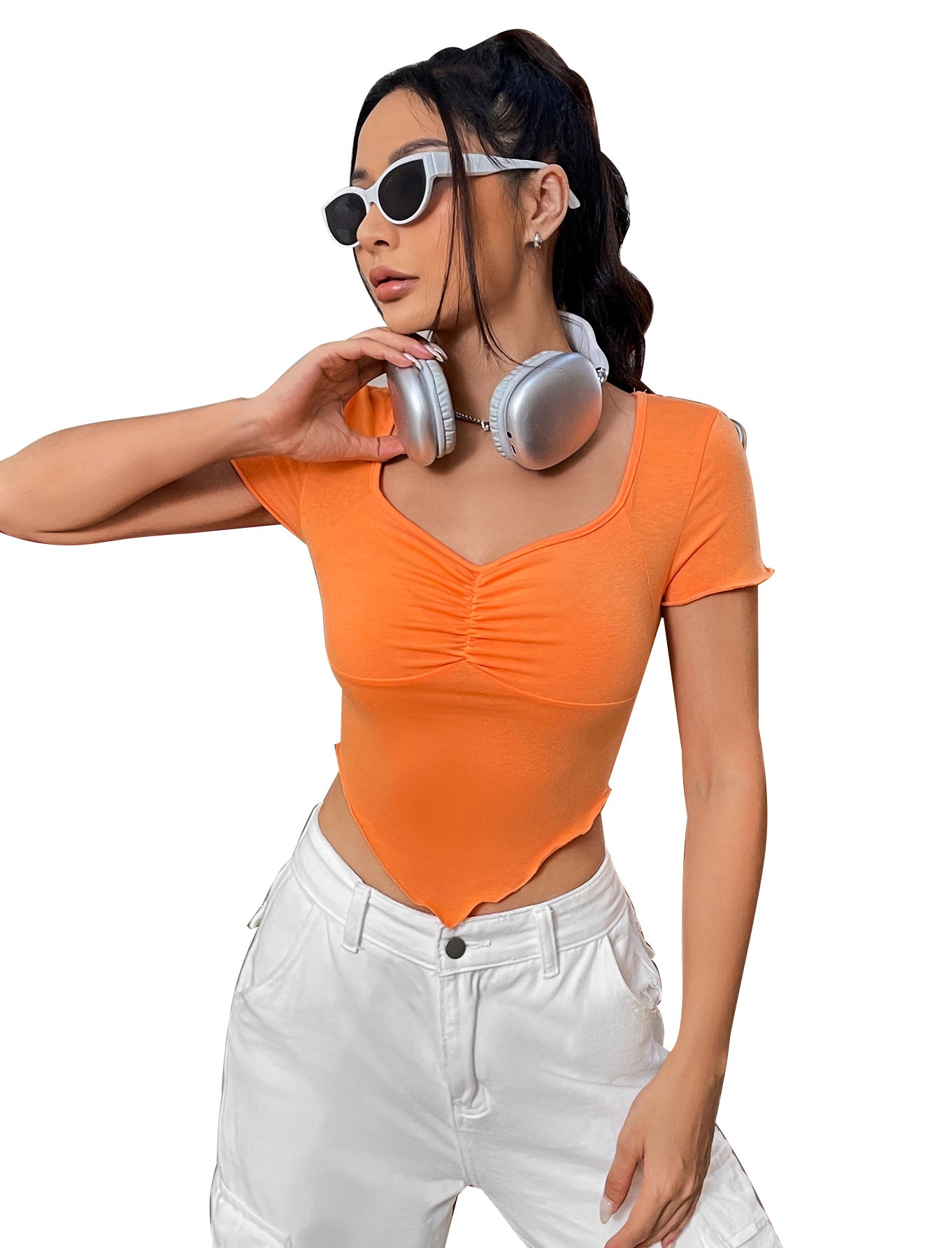 Dames Haut court ajusté avec détails en volants Chic und Stil