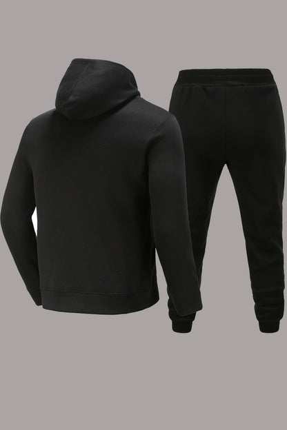 Men's sporty hoodie and jogger pants set with trendy inscription Chic und Stil