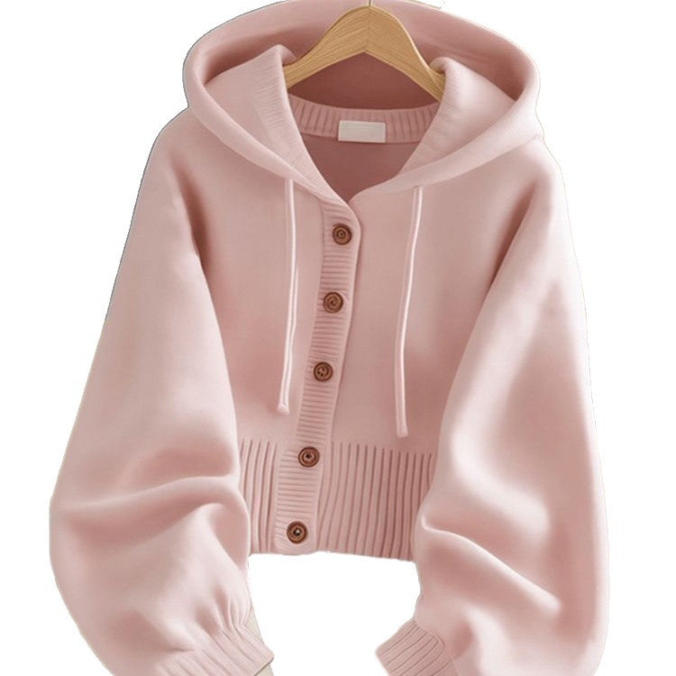 Haut à capuche tendance pour femmes avec fermeture à boutons sur le devant et manches larges Chic & Stil